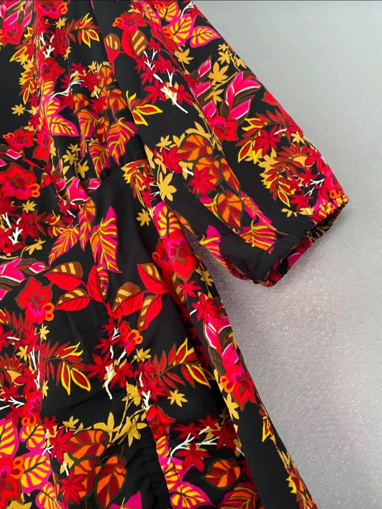 🌺 Magnífico Vestido floral -Talla M - Nuevo con etiqueta 🌺 – photo 2